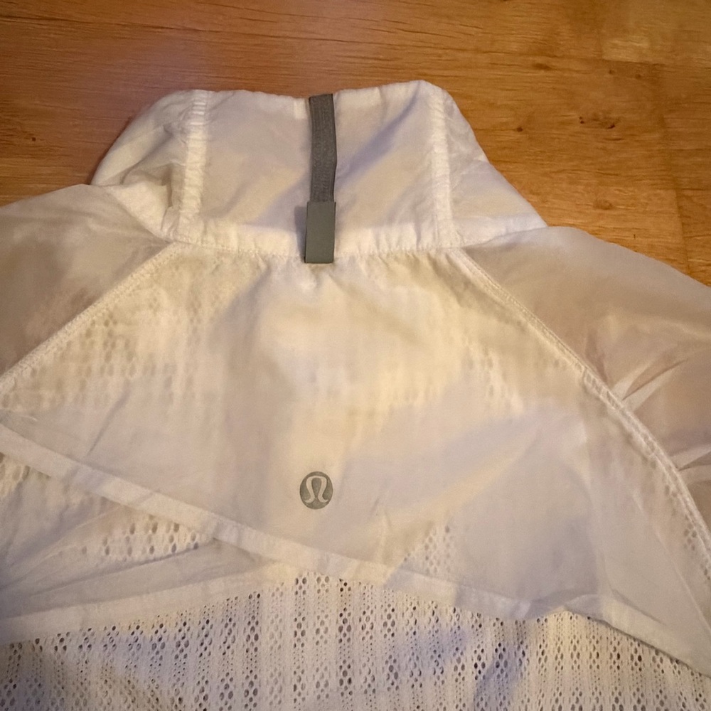 Lululemon Lightweight Wind/ Rain Jacket Sheer Mes… - image 10